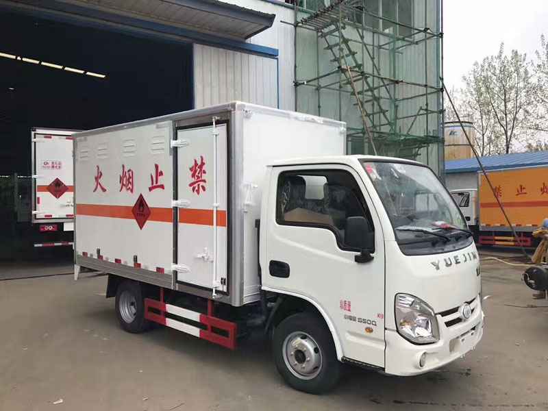 躍進3.3米汽油（藍(lán)牌）氣體廂式車