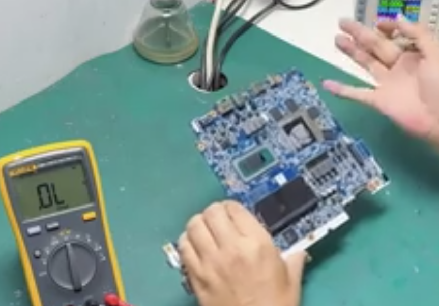 七彩虹隱星P15 23不開(kāi)機(jī)，成都七彩虹筆記本維修 技術(shù)資訊 第1張